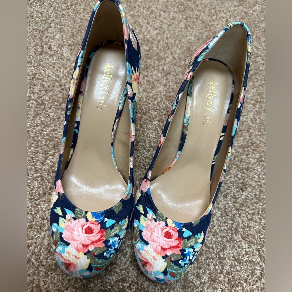 Super Cute Multi-Color Pump Dress Shoes
